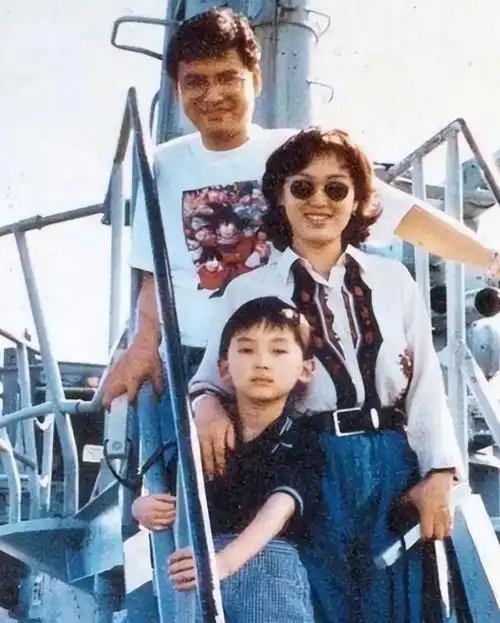 回顾陈秀雯被丈夫骗1000多万坚持28年才离婚61岁孤身一人