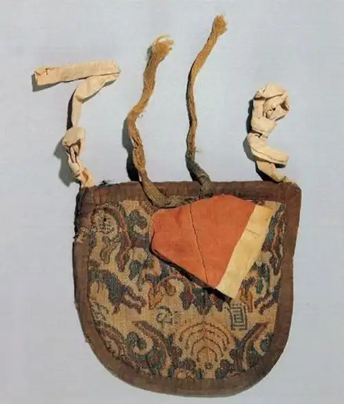 从中古壁画,陶塑看女性何以对挎包情有独钟_古代艺术_澎湃新闻-the