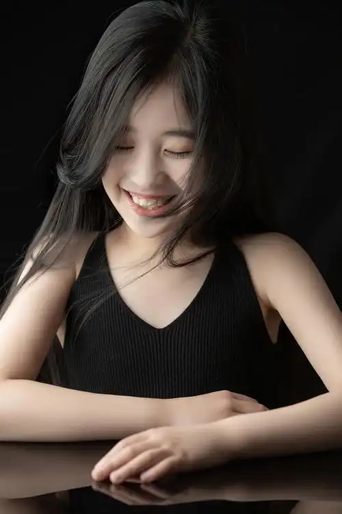 摄影师卢传龙的儿童摄影作品《儿童肖像》