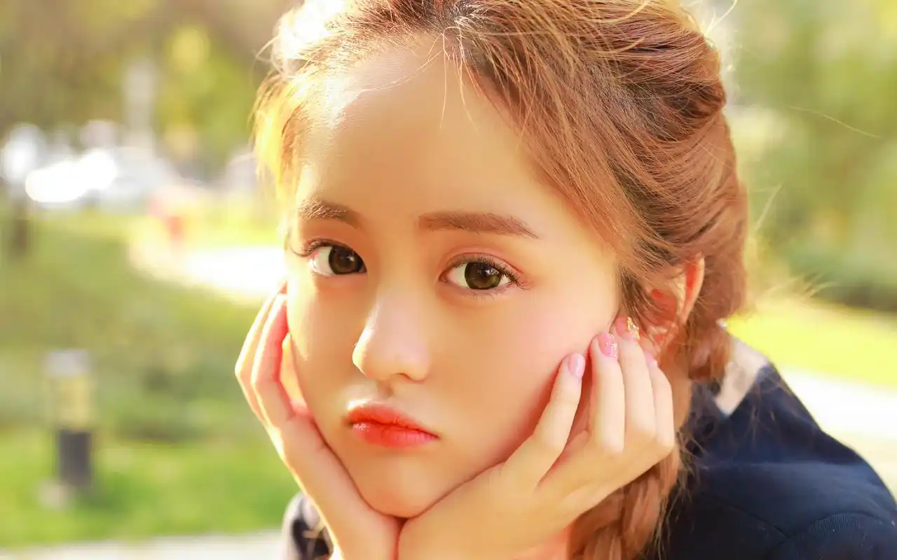 甜美校园女生可爱唯美高清壁纸