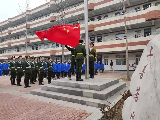 郑州市二批次高中里的"潜力股" -- 郑州二十中!_教学_活动_我校