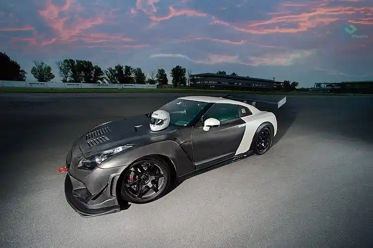 汽车频道 无忌大片fist auto的超级利器,日产战神gtr赛车改装版,大照