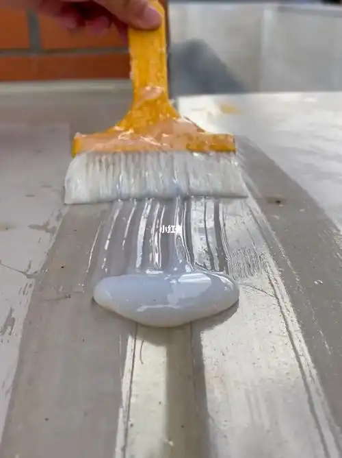 新型无色透明防水胶