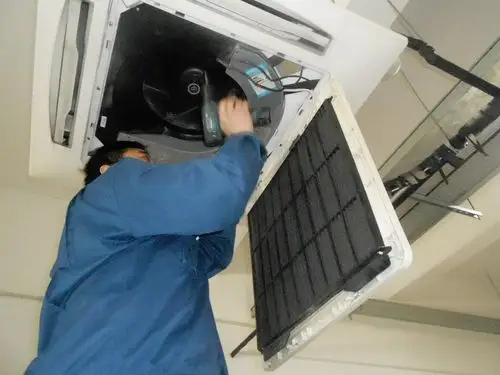 中央空调维修中