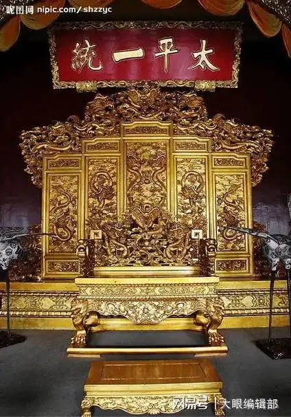龙椅代表着最高权力,已成为历史,但背后那些秘密也许你并不知道