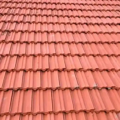 农村老房子大红瓦仿古洋瓦屋顶黏土烧制瓦 古建装饰瓦条 青砖砖雕