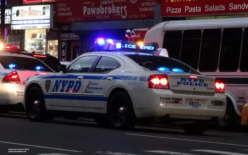 美国警车警笛音-联邦信号ss2000 rumbler演示(nypd纽约市警察局同款)