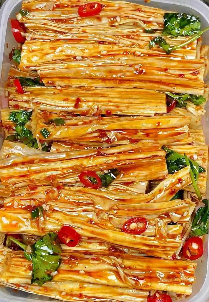 这道凉拌腐竹是我妈十几年的配方~简直太香了,简单又好做,快来 - 抖音