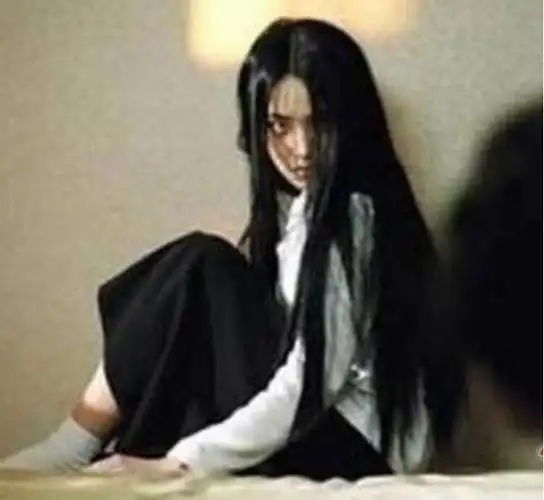 柏雪的灵异事件五条腿的照片是怎么回事柏雪发的微博好诡异