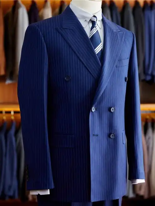 西服定制百看不腻的深蓝色竖条纹