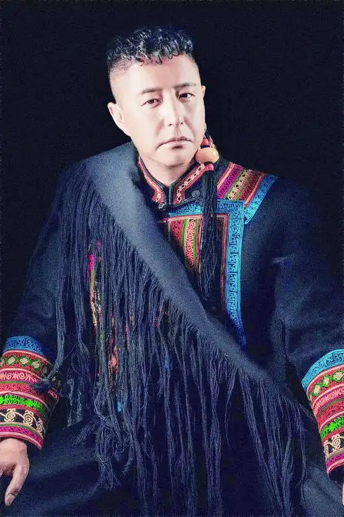 让彝人的歌传出大凉山访吉克曲布