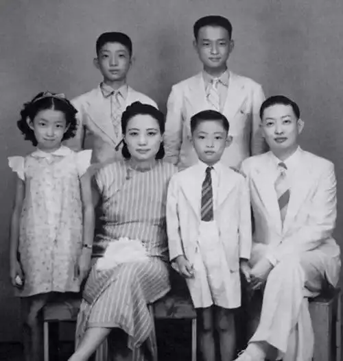 梅兰芳:爱情与事业双赢,两位正妻,一人为他生育,一人为他绝育