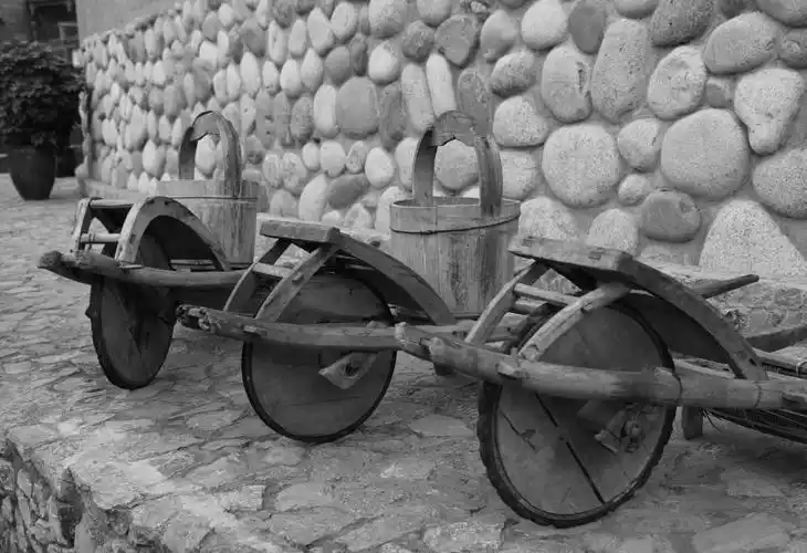 古老运输工具,别称鸡公车丷.