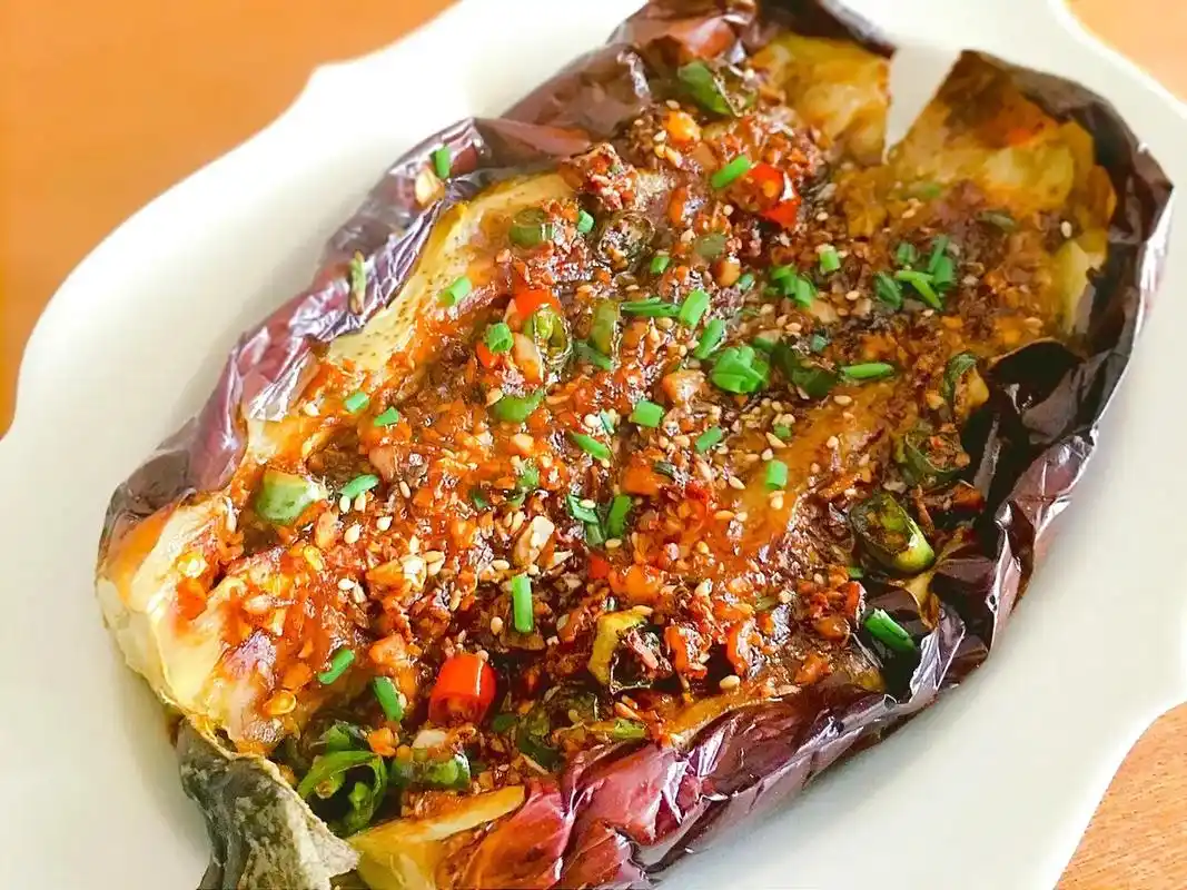 在家轻松复刻烧烤摊蒜蓉烤茄子