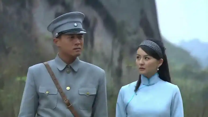 敌营十八年:滕玉莲救下江波,心生爱意,无奈江波心有所属