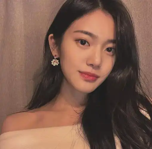 下一秒又成了温柔的大姐姐,不知道有没有同款《姐姐爱上我》偶像剧