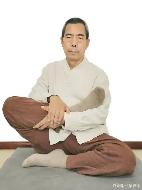 打坐双盘,快速突破的四个辅助动作