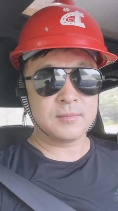 跟着老板体验下工地生活