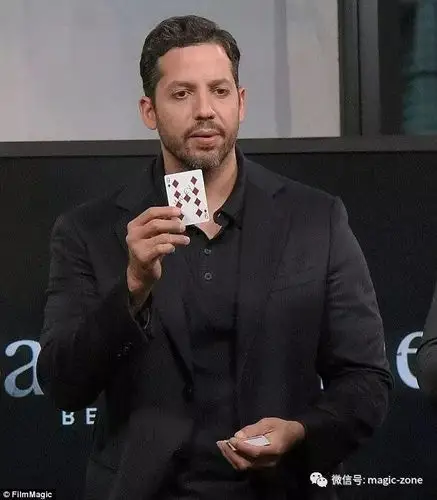 大卫布莱恩的律师马蒂辛格在对"每日野兽"的一份声明中坚称前模特