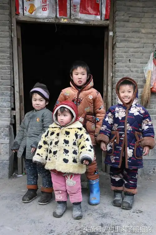 小鬼当家的真相,令村里人感到心酸