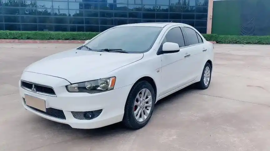 13款三菱翼神  14年上牌  1.8自动高配  8万多公里