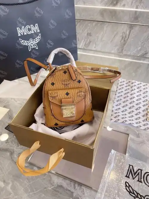 沈梦辰唐艺昕同款韩国mcm迷你背包