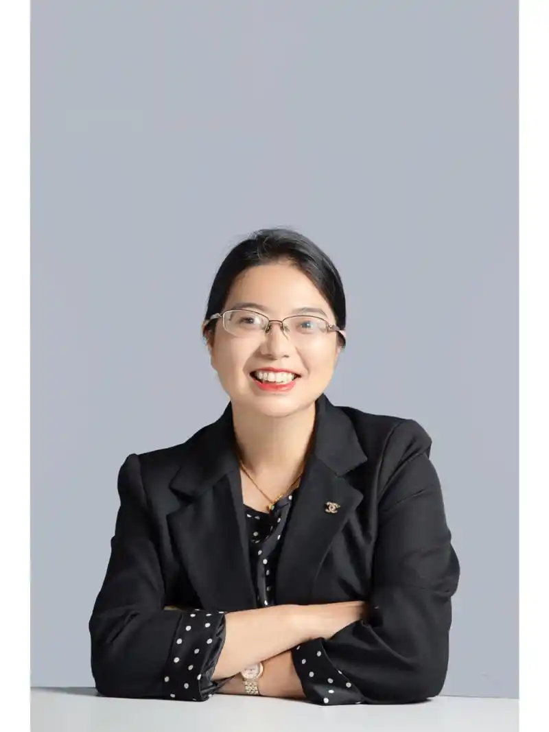 教师职业形象照 给优秀教师展览拍的照片        摄影师:牟海波