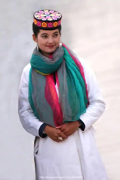 塔吉克族姑娘