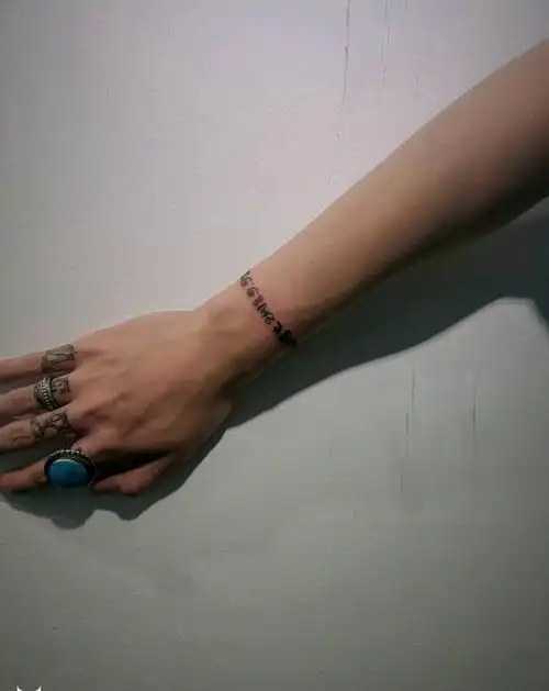 英文手环纹身图片