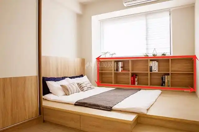 如果你家的榻榻米也是靠窗摆放的话,建议你多留个30公分做成这个设计