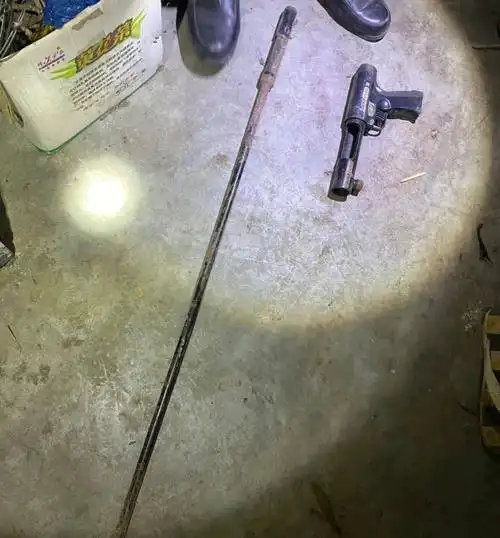 为了抓松鼠?宜宾一男子竟然网购枪支配件!这哈遭了.