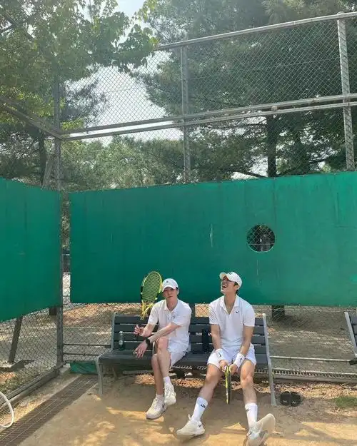 新鲜的网球王金珉锡