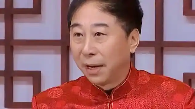 冯巩潘斌龙小品《返乡》,张嘴笑点就来,看完笑得直不起腰