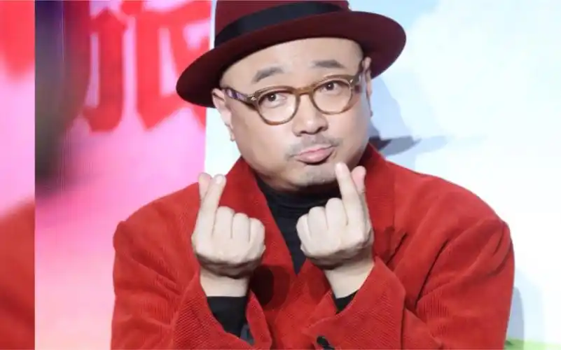 徐峥导演囧妈同款眼镜来自日本的手工镜架品牌tvr524