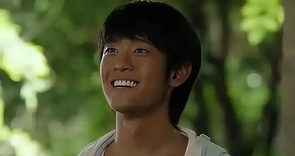 求导演睁眼看看吧,别用"烤瓷大白牙"侮辱年代剧了,雷人又无脑