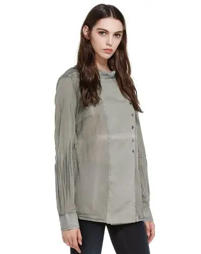 灰绿色百搭开襟长袖上衣