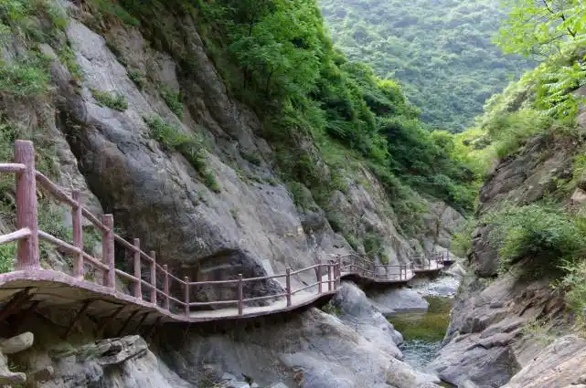 被誉为"中国北方第一峡",道路四通八达,交通十分便捷|终南山|大峡谷