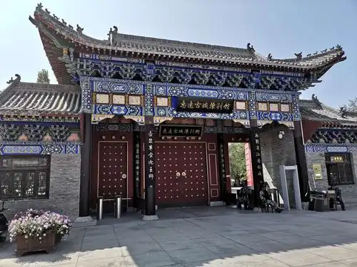 惠远古城陈列馆里面有两个展馆