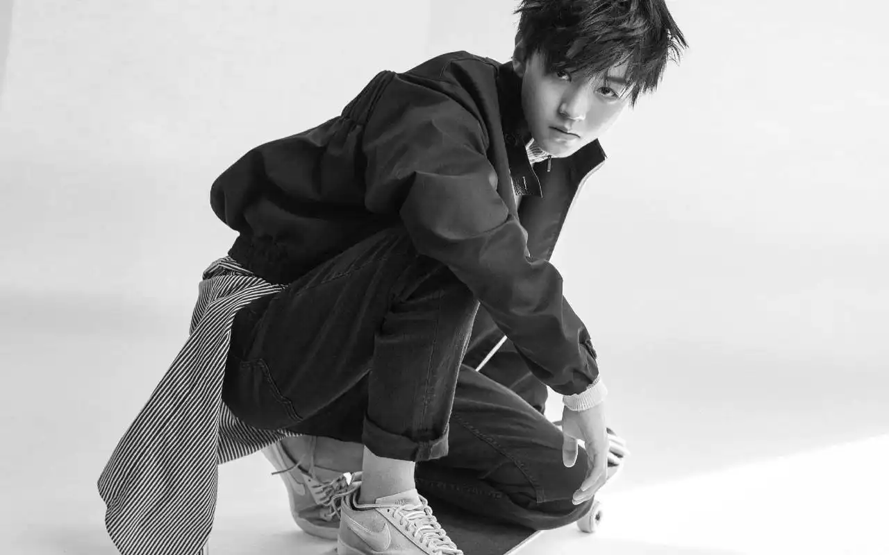 王俊凯最新帅气时尚ipad壁纸_人气鲜肉王俊凯