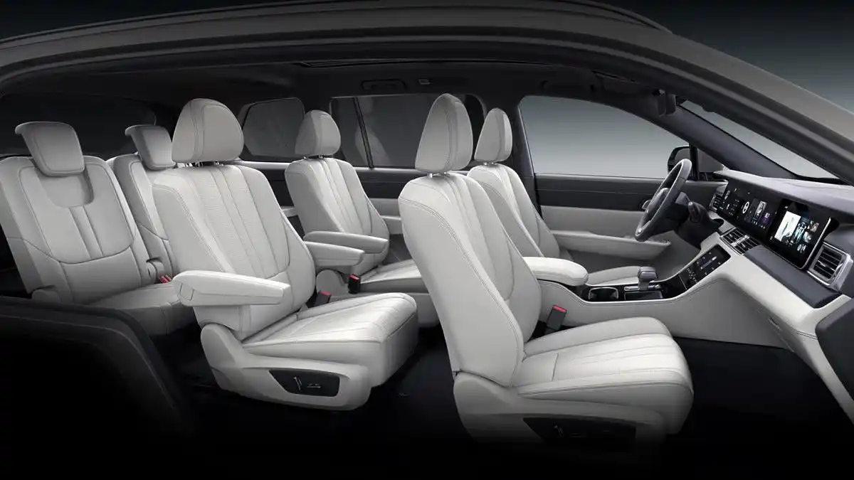 理想one增程式电动车正式上市补贴后售价328万元