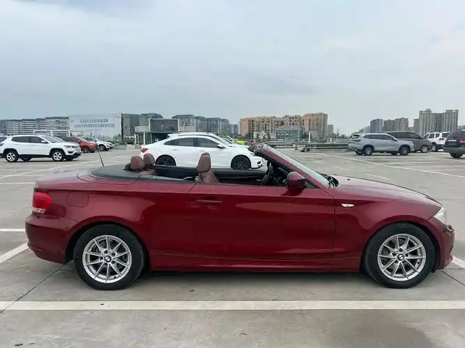 宝马 1系(进口) 2011款 120i 敞篷轿跑车 2.0 - 抖音