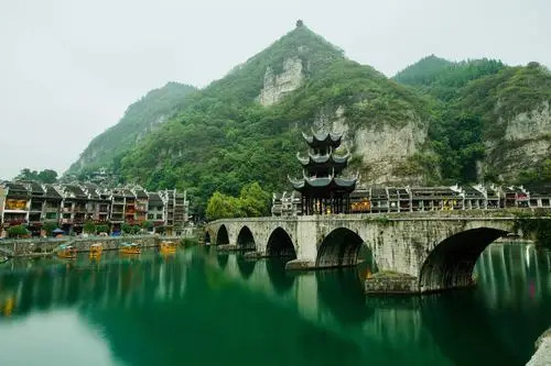 贵州镇远古镇,寨沙侗寨,荔波小七孔,西江千户苗寨,梵净山,江口云舍