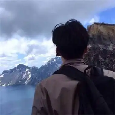 好看的伤感背影男生头像图片合集 男生看风景背影帅气头像大全