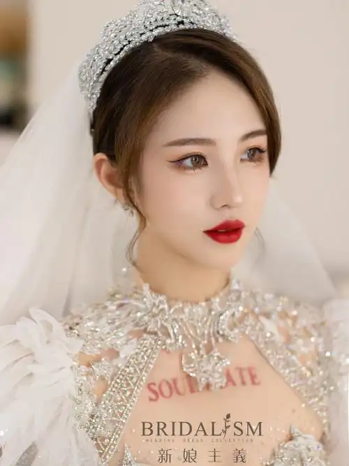 高级清冷的富家千金新娘妆