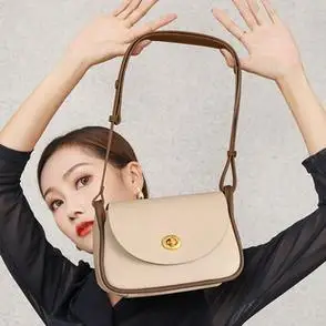 2021新款真皮女包小众设计包包高级牛皮复古单肩包百搭斜挎小方包
