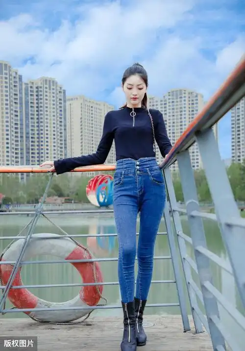 为什么都喜欢长腿女生(一米八大长腿女生)