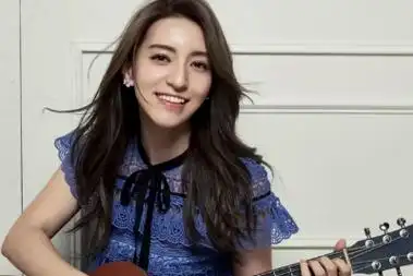 梁心颐《靠近一点点吉他谱》g调原版