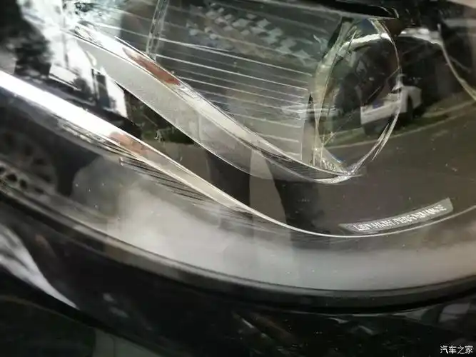 大灯进水气,大灯排气管在那里?