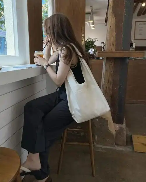 不露脸拍照,也能拥有ins风大片!|ins|穿搭|自拍_网易订阅