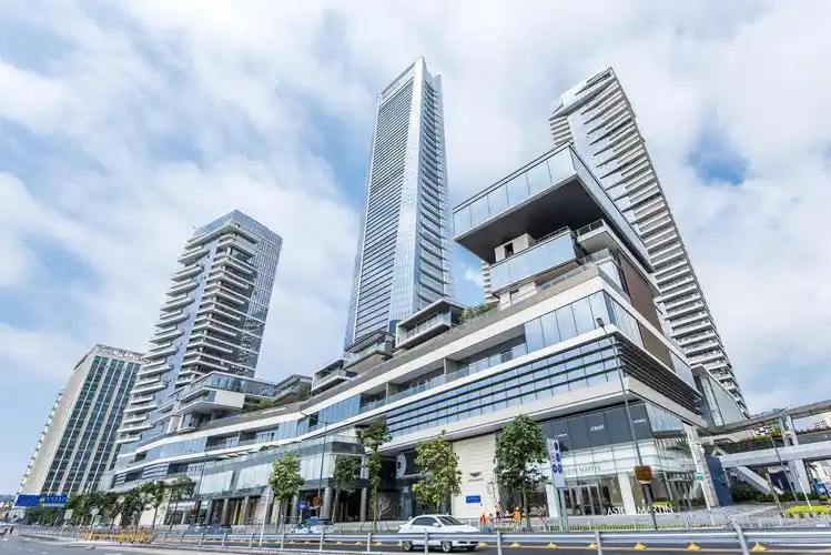 一场消夏大展在深圳湾1号正上演